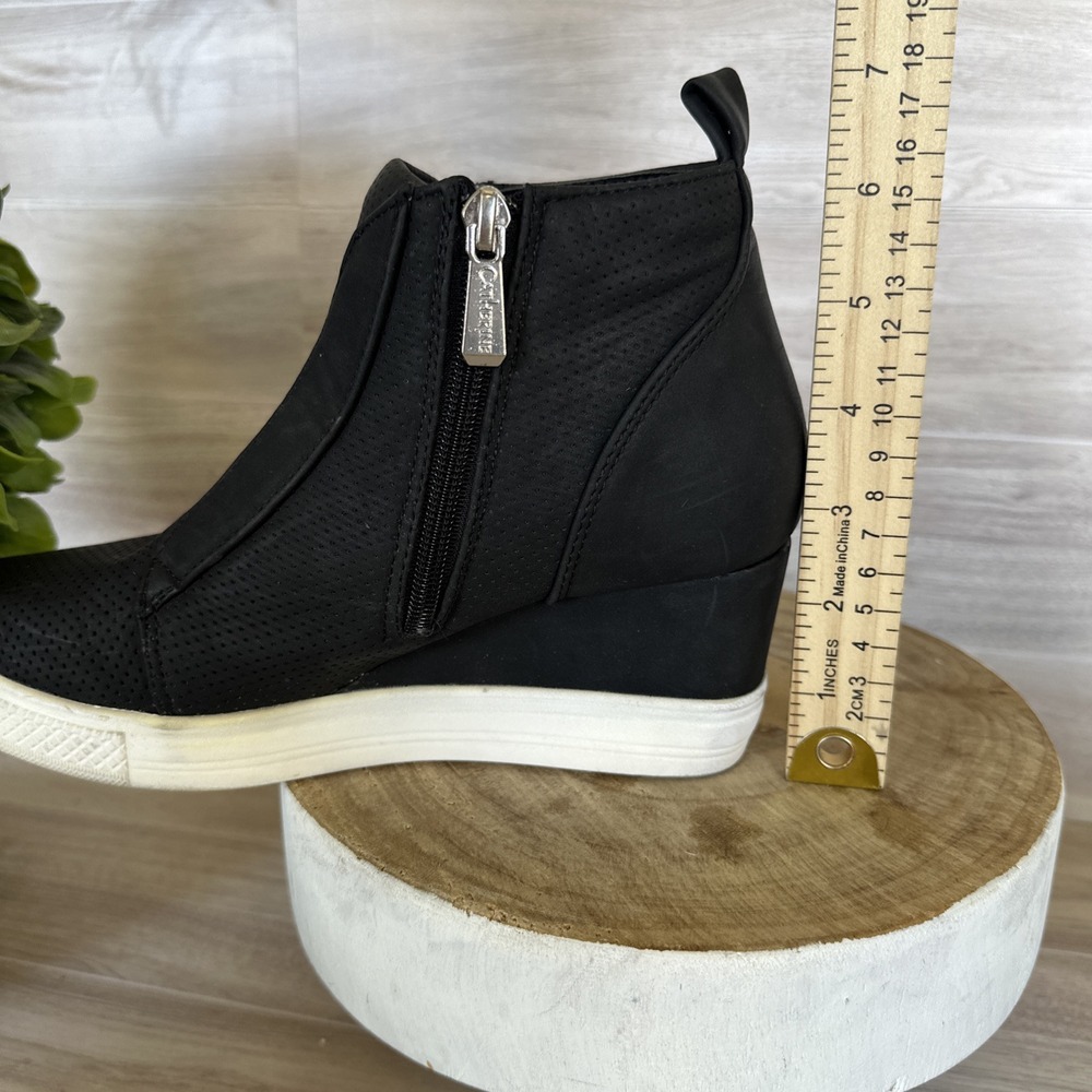 Catherine Malandrino Sabra Black Ankle Booties Boots Wedge Zipper US Size 7.5 - Picture 11 of 11